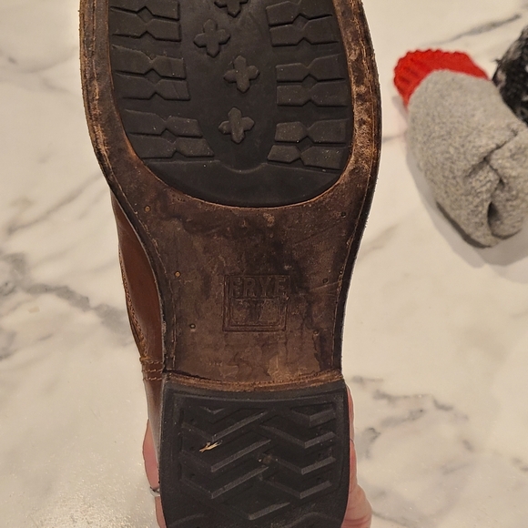 FRYE Cognac Tyler Engineer Brown Leather Ankle Boots 9.5 - Picture 10 of 16